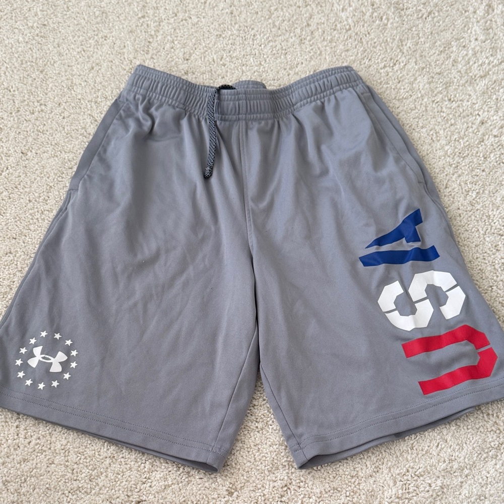 Under Armour Boys Athletic Shorts in Gray with USA Design